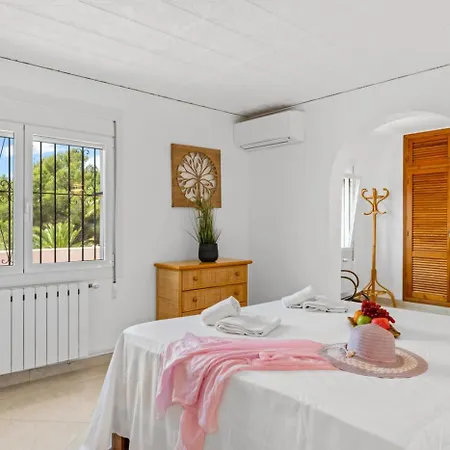 Вилла Chaniris - Plusholidays