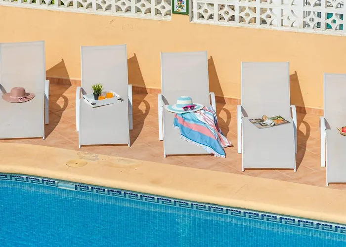 Chaniris - Plusholidays Willa Casas de Torrat