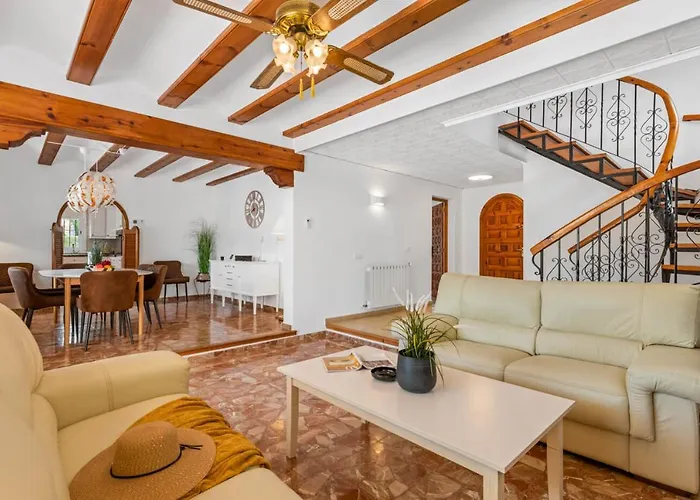 Chaniris - Plusholidays Casas de Torrat