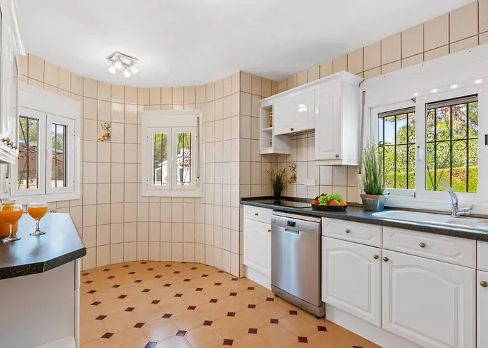 Villa Chaniris - Plusholidays Casas de Torrat