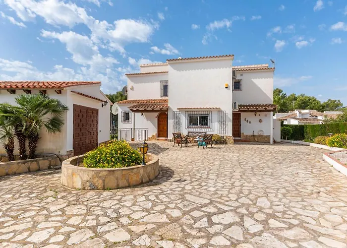 Chaniris - Plusholidays *