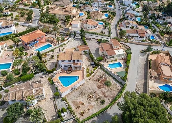 Chaniris - Plusholidays Casas de Torrat