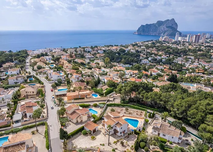 Chaniris - Plusholidays Βίλα Casas de Torrat